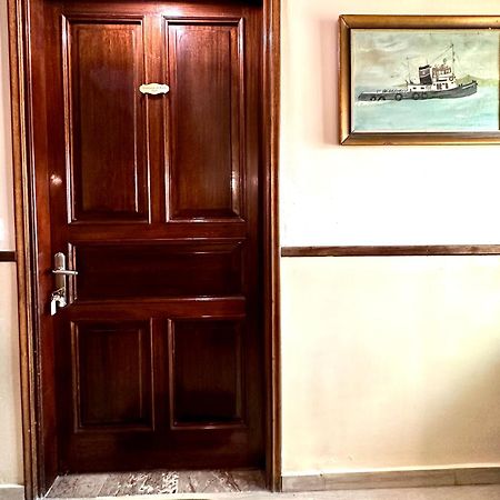 Contessina Al Porto Suite Mantouki Bagian luar foto